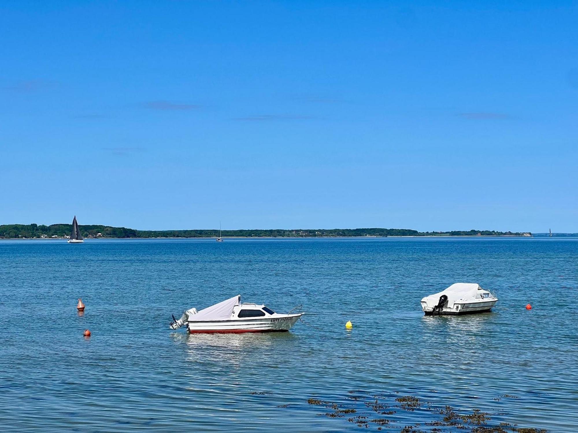 Urlaub Mit Ostseeblick, Schwimmbad, Sauna & Direkte Strandlage Kronsgaard Exterior photo